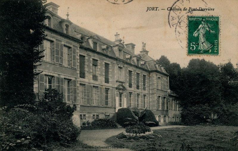 Carte postale ancienne – dépendances / aile du château